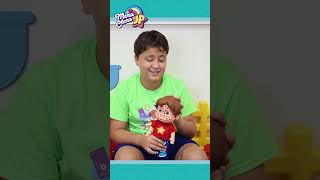 María Clara se hace pasar por doctora y salva a Doll JP  Pretend Play With Docto [upl. by Netsirc]