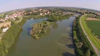 Mantova  fiume Mincio zona della chiusa ripreso con DJI Phantom 2 [upl. by Anhsirk]