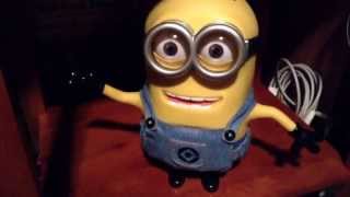 Despicable Me 2 talking minion Dave Exclusive at Toys R Us [upl. by Marie-Jeanne821]