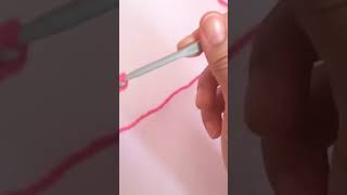 VIDEO COMPLETO ACIMA Gola capuz em Croche tutorial PARTE 03 passo [upl. by Lipman]