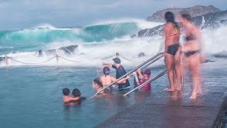 Giant waves in Kiama rock pool [upl. by Elvyn]