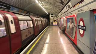 Jubilee Line Arriving at Baker Street Station For Canons Park [upl. by Indira]