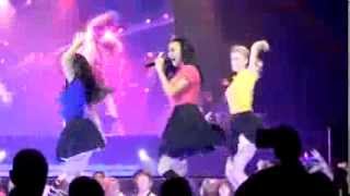 Glee Live 2011 O2 Arena  Valerie Mic goes off [upl. by Adabelle]