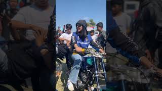 Cici Caltex Adu Blayer di event 2Stroke Bike Day vol 2 [upl. by Quince]