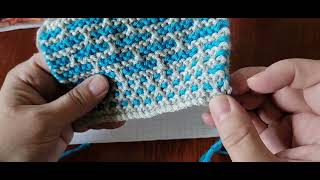 Apprendre le point de mosaïque au tricot à la broche ou technique point mousse bicolore 1ere partie [upl. by Nosreve]