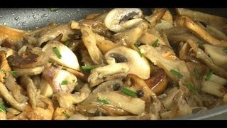 Technique de cuisine  cuire des champignons [upl. by Charleton916]