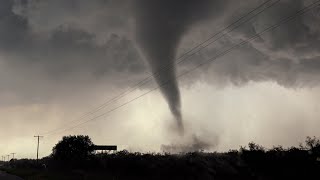 WINDTHORST TEXAS TORNADO THROWING TREES  May 25 2024 [upl. by Adnwahsar]