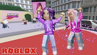 WHO IS THE SPARKLIEST ROBLOXIAN  Roblox Runway Rumble [upl. by Nallad908]