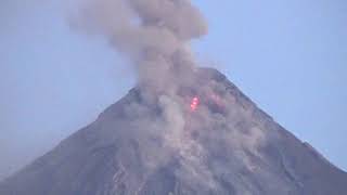 Mayon Volcano Erupts Jan 23 2018 Close Up Video [upl. by Aicire]