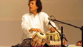 Ustad Zakir Hussain playing a mesmerising Peshkar [upl. by Daniels600]