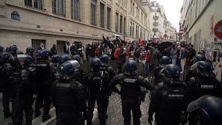 No comment  des étudiants propalestiniens manifestent à la Sorbonne [upl. by Medina]