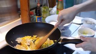 Oyster Omelette  Home Cooked Or Luak Recipe [upl. by Qifar843]