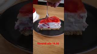 Ricetta Cheesecake alle fragole senza cottura [upl. by Yenohtna]