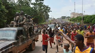 Coup dÉtat en Guinée les forces spéciales affirment détenir le président Alpha Condé [upl. by Cyndi]