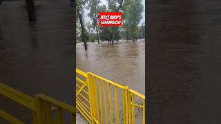 Jetzt wirds Gefährlich Extremes Hochwasser in Tschechien heavyrain hochwasser viralvideo [upl. by Eirotal167]