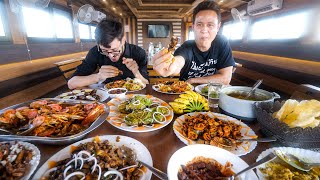 God’s Own Country SOUTH INDIAN SEAFOOD on Houseboat  Backwaters  Kerala India [upl. by Sajet]