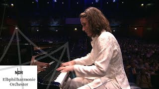 Schumann Klavierkonzert  Hélène Grimaud  Thomas Hengelbrock  NDR Elbphilharmonie Orchester [upl. by Danby]