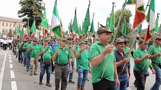 A Feltre le Penne Nere sfilano in parata per le vie del centro [upl. by Suki]