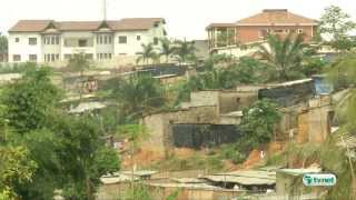 Côte dIvoire  La vie dans les quartiers précaires dAbidjan [upl. by Onaivlis323]