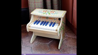 Crafts4kids  Djeco Toy Electronic Piano [upl. by Leighton]