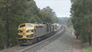 Old EMDs epic struggle and stall  Australian trains [upl. by Stephen]