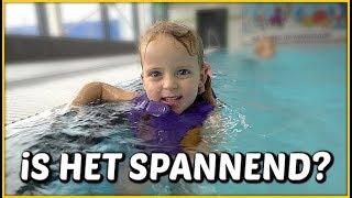 EERSTE ZWEMLES VAN LUCiLLA 🏊‍♀  nieuwtje  Bellinga Familie Vloggers 1268 [upl. by Kneeland]