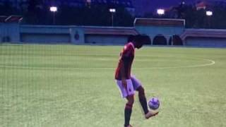 FIFA 10  Ronaldinho Jugling Skills [upl. by Aneema]