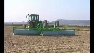 Utilaj Agricol pt Nivelarea Terenului  Lucrarea pe Suprafete Mari [upl. by Vashtia]