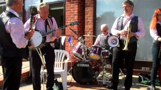 Le Marche Heathfield  The Sussex Stompers Jazz Band  Darktown Strutters Ball [upl. by Nodlew580]