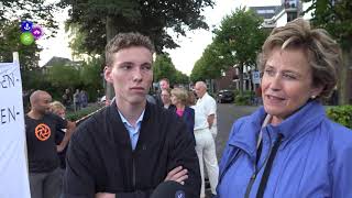 Protest en raadsvergadering over de opvang van vluchtelingen in Dirkshorn en Waarland [upl. by Lleznod593]