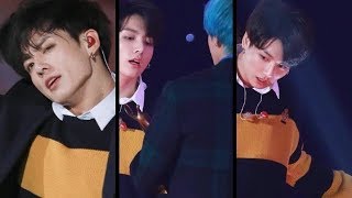 bts jungkook fell down at the Seoul Music Awards [upl. by Ferrigno]