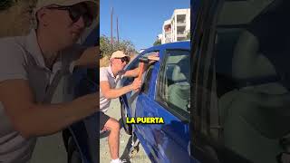 ¡Salvaron a este perro de la muerte en ese coche 🐕😱 [upl. by Llehsad58]