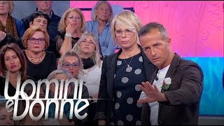 Uomini e Donne Trono Over  Riccardo abbandona lo studio [upl. by Ellohcin790]