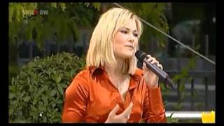 Helene Fischer  Mitten im Paradies Lyrics [upl. by Jain223]