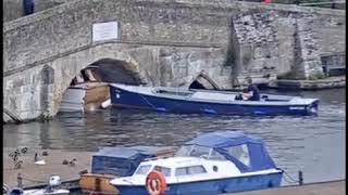 Boat Stuck Under Potter Heigham Bridge Norfolk Broads 2nd October 2020 [upl. by Carina]