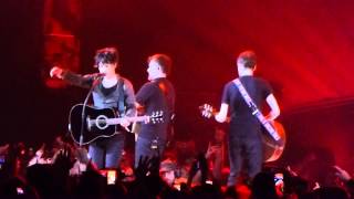 Indochine  A lassaut Acoustique  Palais 12 Bruxelles 12032014 HD [upl. by Bailey]