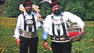 DKASERMANDLN KLAUS UND FERDL schatzi polka [upl. by Irrem742]