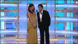 Shahrukh Khan Presenting Slumdog Millionaire At Golden Globe Awards 2009 [upl. by Idid]