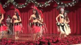 Tunuis Royal Polynesians Dance performance Ala Moana Center Stage Nov 13 2010 [upl. by Rehposirhc]