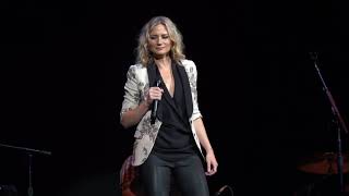 Jennifer Nettles  Everybody Wants to Rule the World  6192019 [upl. by Cally]