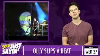 One Direction alternative video Kiss You Olly Murs falls on stage  Just Sayin 270313 [upl. by Starlin730]