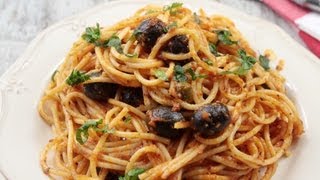 Spaghetti a la Putanesca con aceite de oliva Ybarra [upl. by Crooks201]