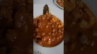 garbanzos con langostinos [upl. by Neenwahs268]