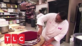 Die Hohe Kunst des Backens Eine Hochzeitstorte für die Familie  Cake Boss  TLC Deutschland [upl. by Laemsi]