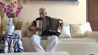 SHESHADRI SINGS JAARE JAARE UDJAARE THROUGH HIS ACCORDION [upl. by Adnert529]