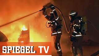 Feuerwache Neukölln Inferno im Hinterhof SPIEGEL TV Reportage [upl. by Westland425]