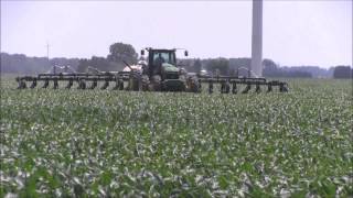 Yetter 2987 Magnums on Hawkins 60 ft Toolbar [upl. by Leunad608]