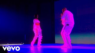 Rihanna  Work  Live at The BRIT Awards 2016 ft Drake [upl. by Oniuqa]