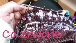 Colorwork stricken  Die Fadenhaltung [upl. by Eicnahc]