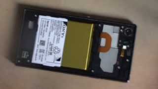 Akkudeckel am SONY C6903 XPERIA Z1 anbringen [upl. by Ruthi]